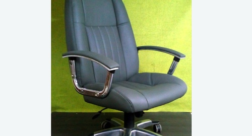 Перетяжка офисного кресла кожей. Новокузнецк